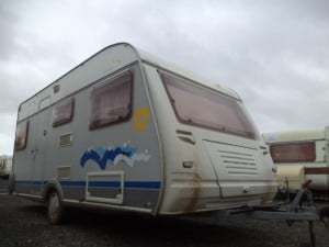 EXT. 1 R. QUEEN 2004 AA. 5900 EU. ESTAB. CARAVANA Seminueva en Sevilla marca ROLLER PRINCESS caravanas baratas