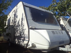 Caravana de segunda mano de 3 ambientes en Sevilla, muy nueva, ADRIA OPTIMA -- Vendida. caravanas de ocasión EXT. 1 ADRIA