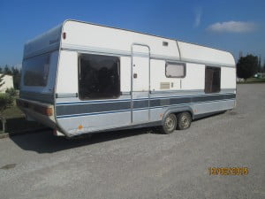 Caravana usada y barata de 2 ejes ó doble eje en Sevilla marca Fend - SOLO TENGO CARAVANAS SIN DOCUMENTACION. caravanas de ocasión EXT.1 FEND