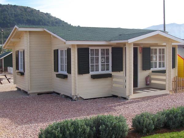 Casa prefabricada de madera Badajoz en 5 medidas desde 13995 euros.