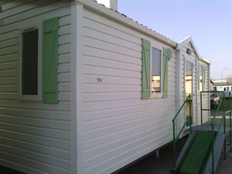 Mobil home Seminuevo Sevilla marca IRM, adaptada para minusválido, de 9×4 metros.