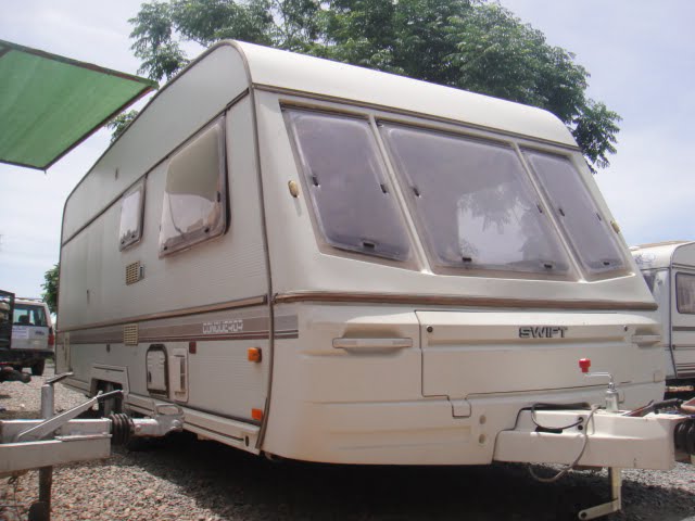 ¡¡Por renovación de stock rebajamos nuevamente!! Caravana barata en Sevilla Swift de doble eje.